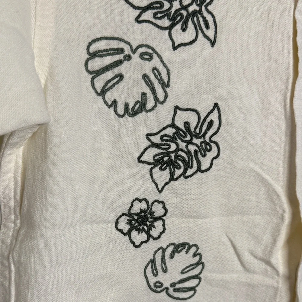 NWT Gymboree Button Down Shirt with Floral Design